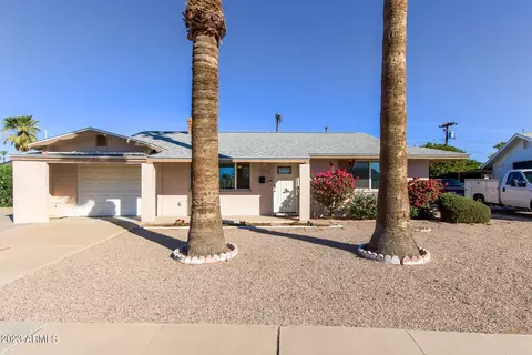 10240 W Riviera Dr, Sun City, AZ 85351