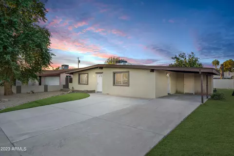 2214 W Paradise Dr, Phoenix, AZ 85029