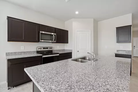 2489 W Shanley Ave, Apache Junction, AZ 85120 photo 3