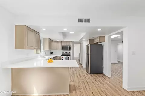 6134 N 13th St, Phoenix, AZ 85014 photo 7