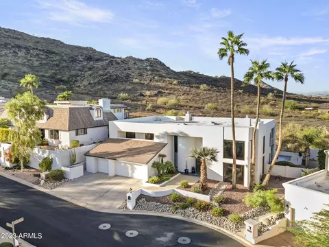 2230 E Cinnabar Ave, Phoenix, AZ 85028
