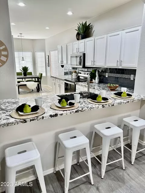 8452 Edgewood Ave, Mesa, AZ 85208