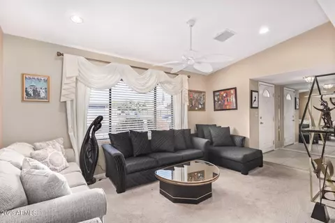 1109 E Taro Ln, Phoenix, AZ 85024 photo 10