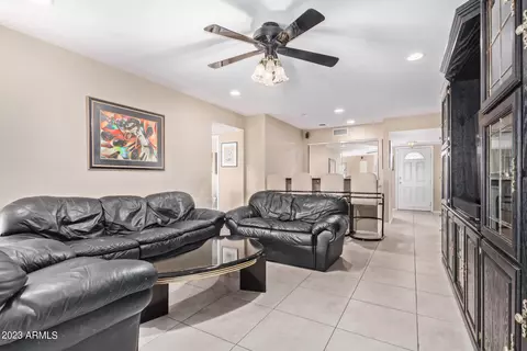 1109 E Taro Ln, Phoenix, AZ 85024 photo 6