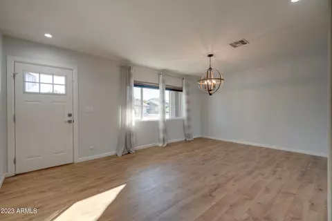 2710 E North Ln, Phoenix, AZ 85028 photo 9