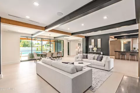 331 W Orangewood Ave, Phoenix, AZ 85021 photo 9