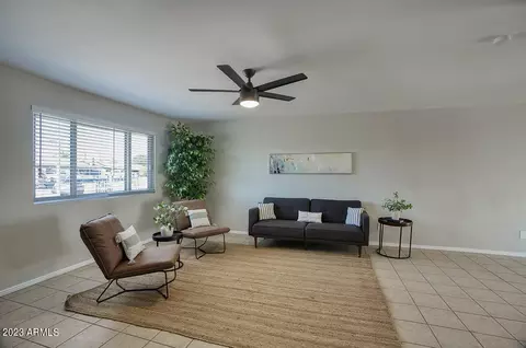2911 N 47th Dr, Phoenix, AZ 85031 photo 3