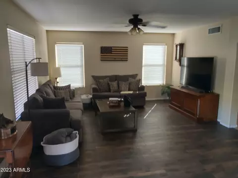 35 S Garnet Rd, Gilbert, AZ 85296 photo 11