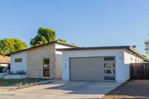 2205 E Clarendon Ave, Phoenix, AZ 85016 photo 2