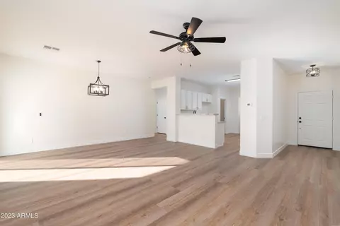 4617 N 95th Dr, Phoenix, AZ 85037 photo 6