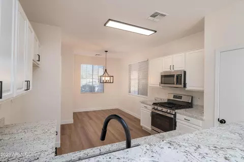 4617 N 95th Dr, Phoenix, AZ 85037