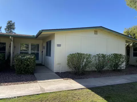 10521 W Wheatridge Dr, Sun City, AZ 85373