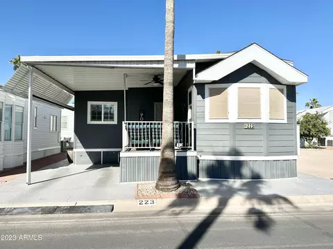 223 S Motherlode Dr, Apache Junction, AZ 85119