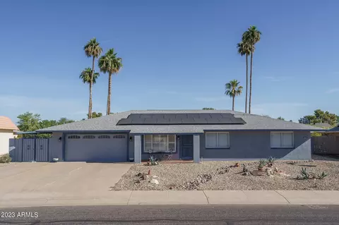 10130 W Sombrero Cir, Sun City, AZ 85373
