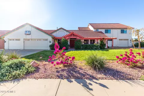 2612 N Robin Cir, Mesa, AZ 85213
