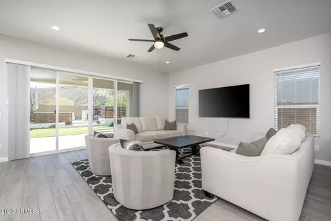 1929 E Robb Ln, Phoenix, AZ 85024 photo 8