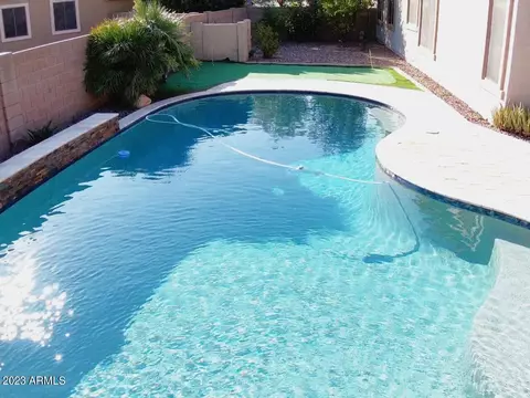 845 N Thunderbird Ave, Gilbert, AZ 85234 photo 3