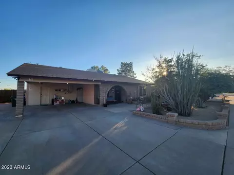 2931 W Woodridge Dr, Phoenix, AZ 85053