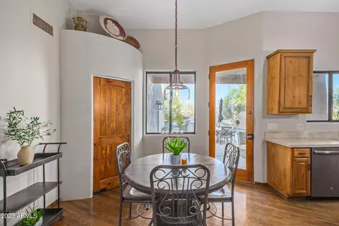 10055 E June Cir, Mesa, AZ 85207 photo 10