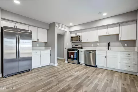 5024 S 22nd St, Phoenix, AZ 85040