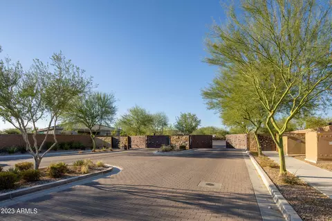 3007 E Cashman Dr, Phoenix, AZ 85050