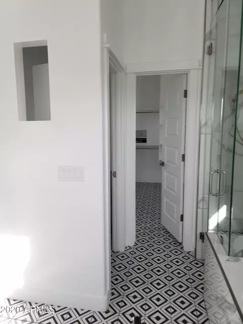 Entry Way - 1825 E Adams St, Phoenix, AZ 85034 photo 31 of 38
