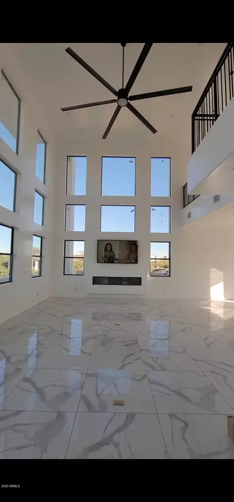 Living - 1825 E Adams St, Phoenix, AZ 85034 photo 1 of 3