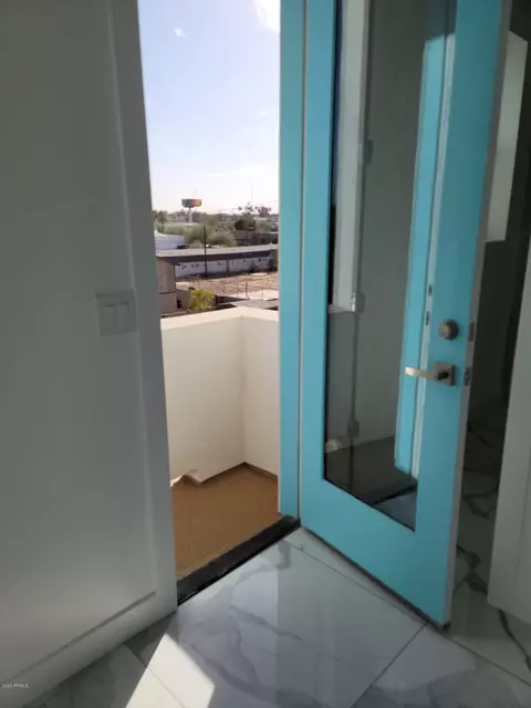 Entry Way - 1825 E Adams St, Phoenix, AZ 85034 photo 27 of 38