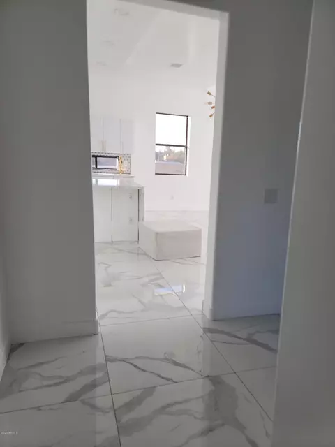 Entry Way - 1825 E Adams St, Phoenix, AZ 85034 photo 11 of 38