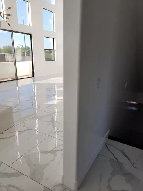 Entry Way - 1825 E Adams St, Phoenix, AZ 85034 photo 12 of 38