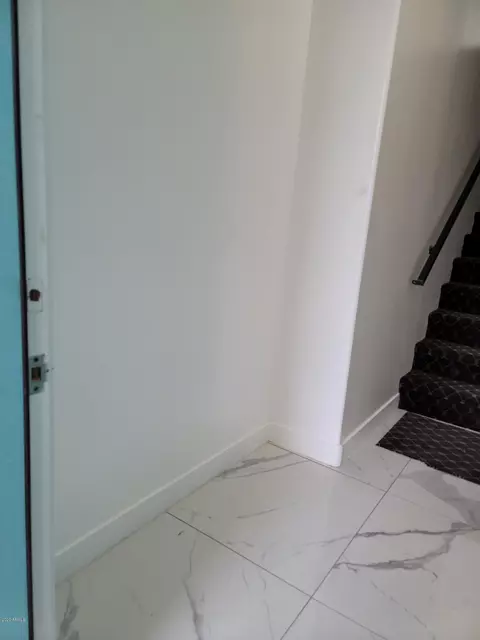 Entry Way - 1825 E Adams St, Phoenix, AZ 85034 photo 5 of 38