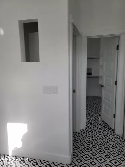 Entry Way - 1825 E Adams St, Phoenix, AZ 85034 photo 32 of 38