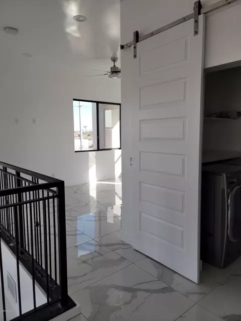Entry Way - 1825 E Adams St, Phoenix, AZ 85034 photo 23 of 38