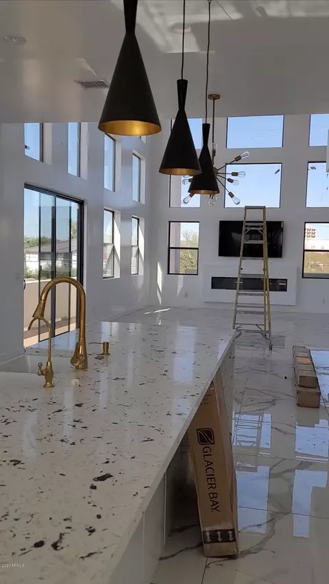 Kitchen - 1825 E Adams St, Phoenix, AZ 85034 photo 1 of 6