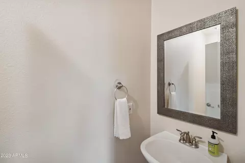 3209 E Marco Polo Rd, Phoenix, AZ 85050 photo 19