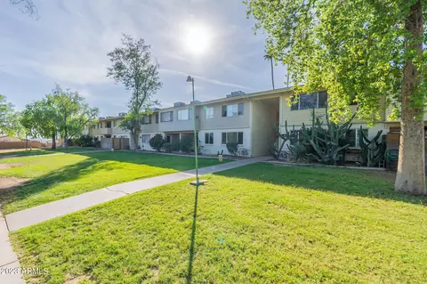8221 E Garfield St #L208, Scottsdale, AZ 85257