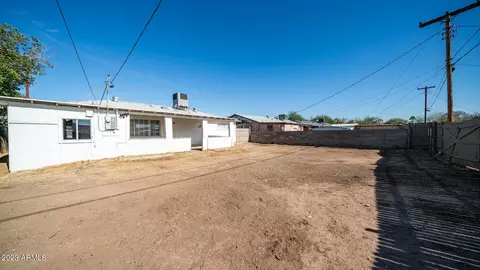 3146 N 37th Dr, Phoenix, AZ 85019 photo 25