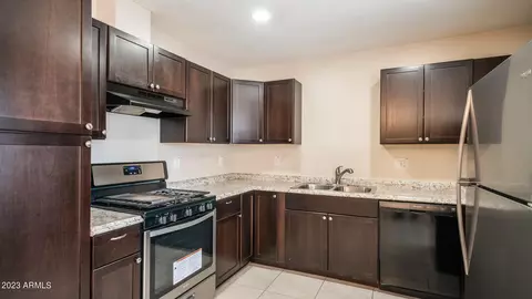 3146 N 37th Dr, Phoenix, AZ 85019 photo 9