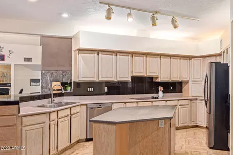 3402 E Las Rocas Dr, Phoenix, AZ 85028 photo 12