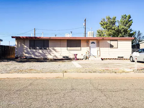 111 E Pinal St, Huachuca City, AZ 85616