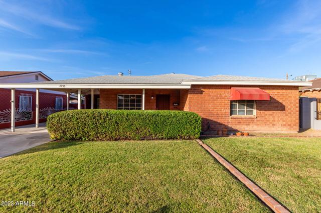2936 E Willetta St, Phoenix, AZ 85008
