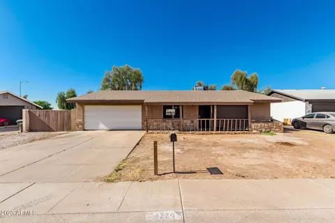 4224 N 82nd Dr, Phoenix, AZ 85033