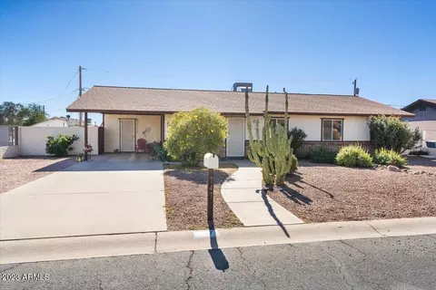 747 E Quail Ave, Apache Junction, AZ 85119