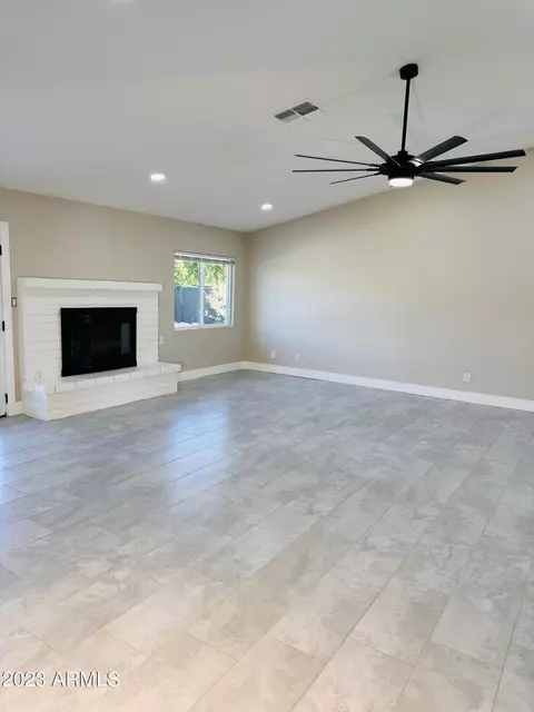 1016 E Greenway St, Mesa, AZ 85203 photo 7