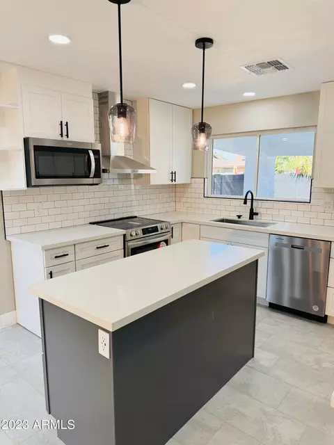 1016 E Greenway St, Mesa, AZ 85203 photo 5