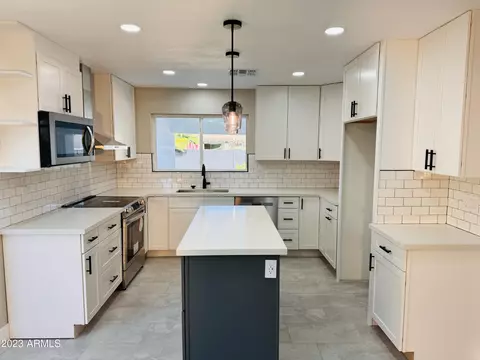1016 E Greenway St, Mesa, AZ 85203 photo 3