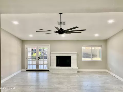 1016 E Greenway St, Mesa, AZ 85203 photo 2