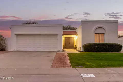 521 E Piping Rock Rd, Phoenix, AZ 85022