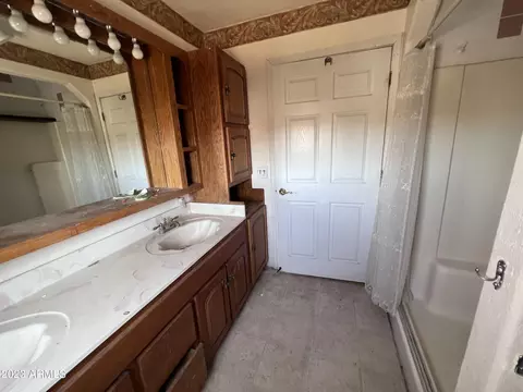 140 S Fairview St, Globe, AZ 85501 photo 6