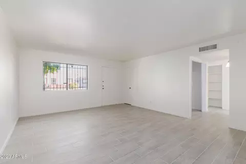 4537 N 26th Dr, Phoenix, AZ 85017 photo 4